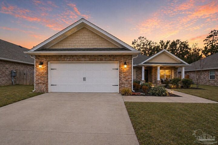 Property Photo:  6203 Carson Dr  FL 32570 