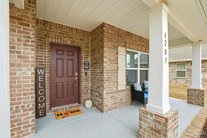 Property Photo: 6203 Carson Dr FL 32570
