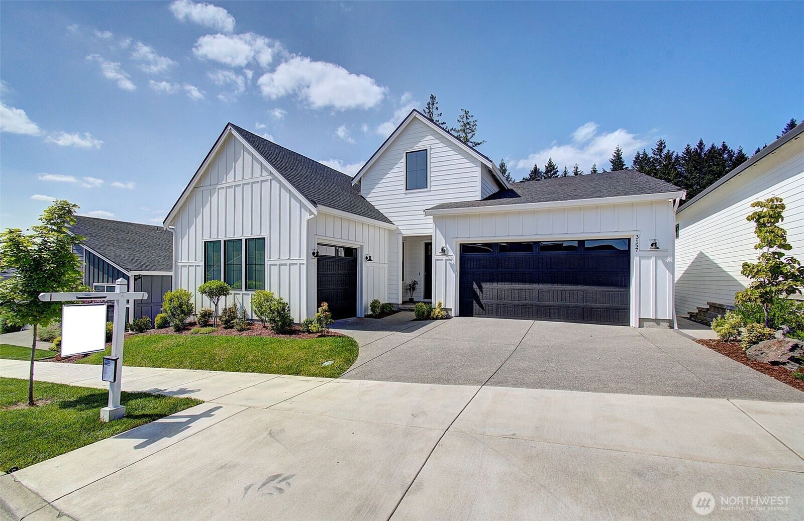 Property Photo: 3157 N 50th Avenue WA 98607