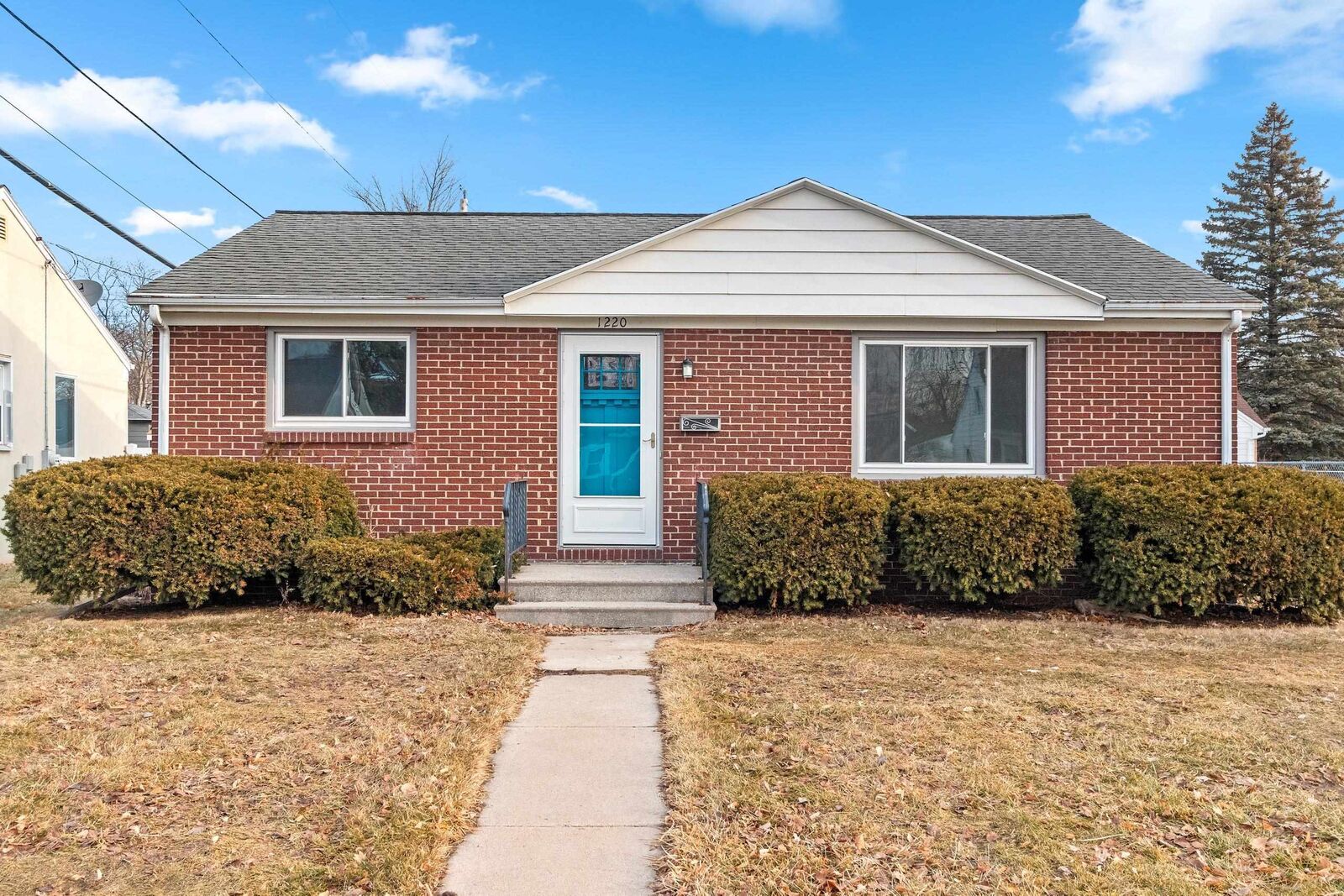 Property Photo: 1220 Hickory Hill Drive WI 54304-2361
