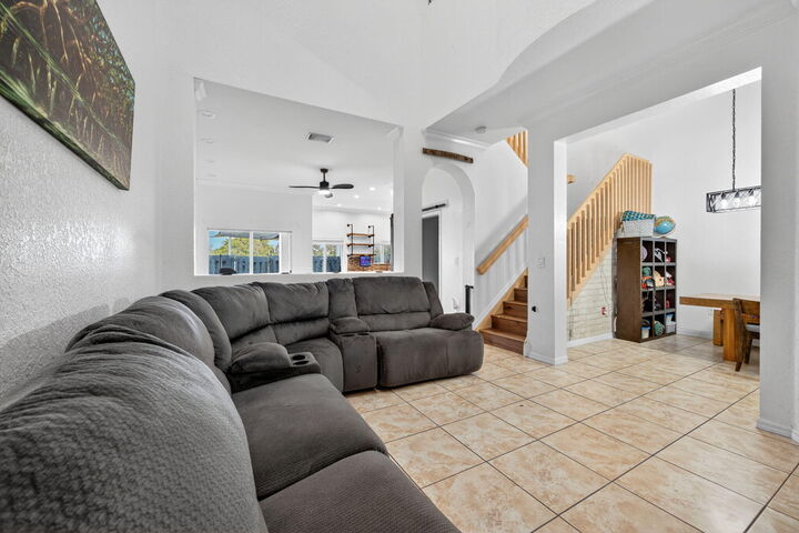 Property Photo: 2332 SE 16th Terrace FL 33035