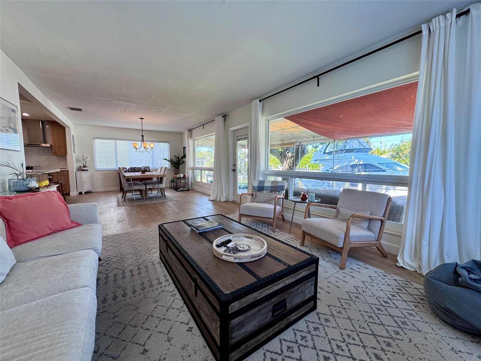 Property Photo:  1109 Avocado Isle  FL 33315 