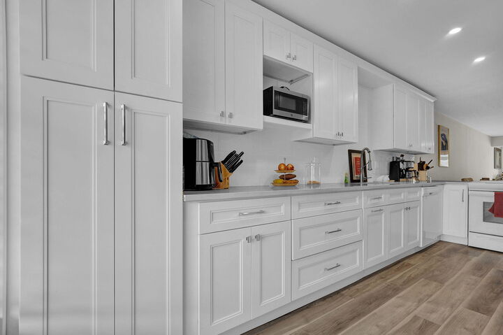 Property Photo: 1730 NW 18th Avenue 202 FL 33445