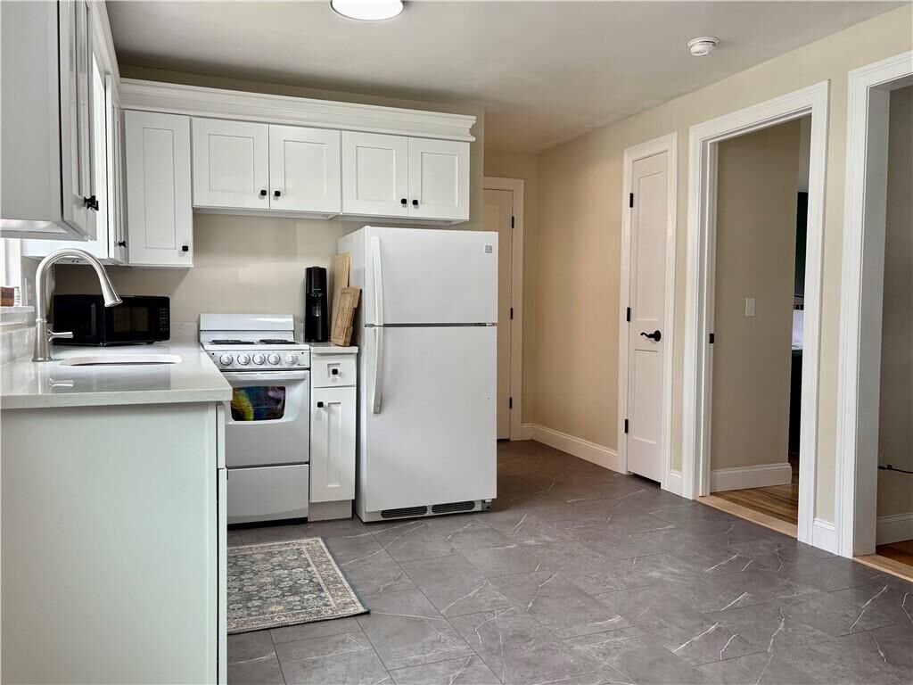 Property Photo:  70 Carroll Avenue 1210  RI 02840 