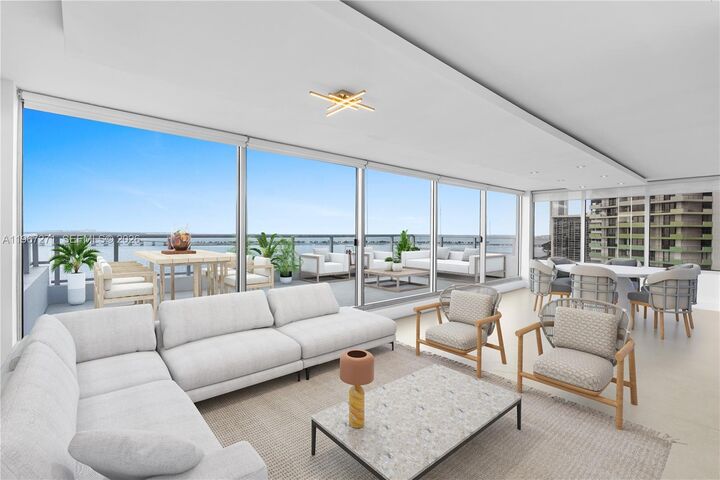 Property Photo:  1541 Brickell Ave C1607  FL 33129 