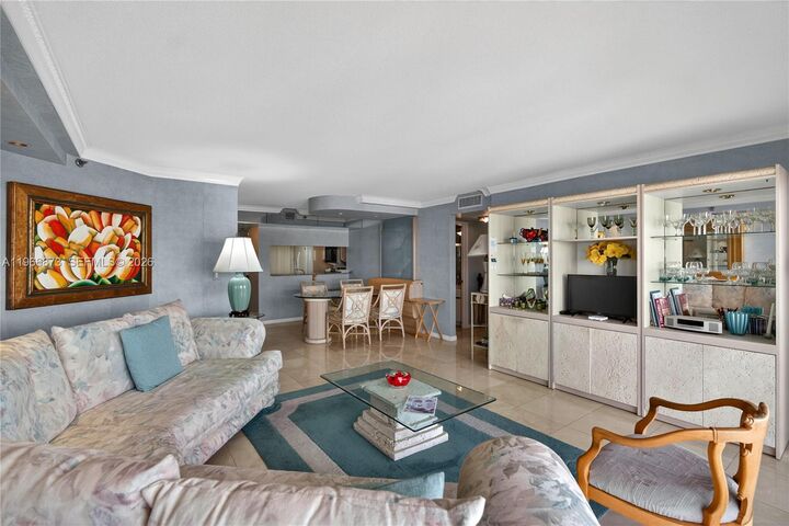 Property Photo: 5757 Collins Ave 1902 FL 33140