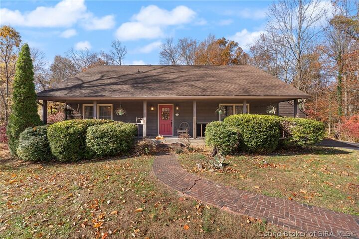 Property Photo: 1022 Broadleaf Court IN 47136