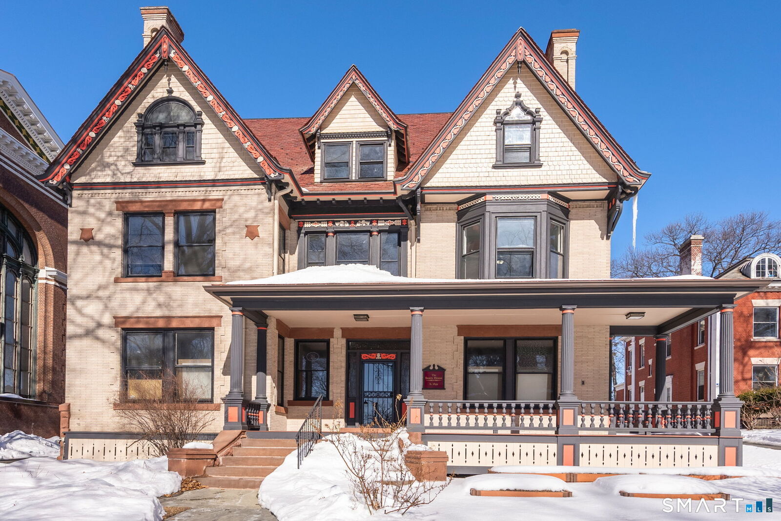 Property Photo:  360 Farmington Avenue 11  CT 06105 