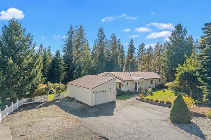 Property Photo:  2419 Q Sand Canyon Rd  WA 99109 