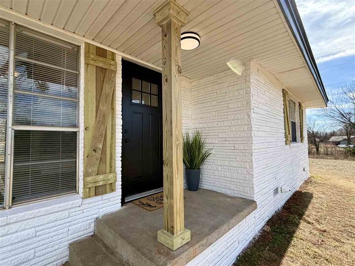Property Photo: 810048 S Main Street OK 74824