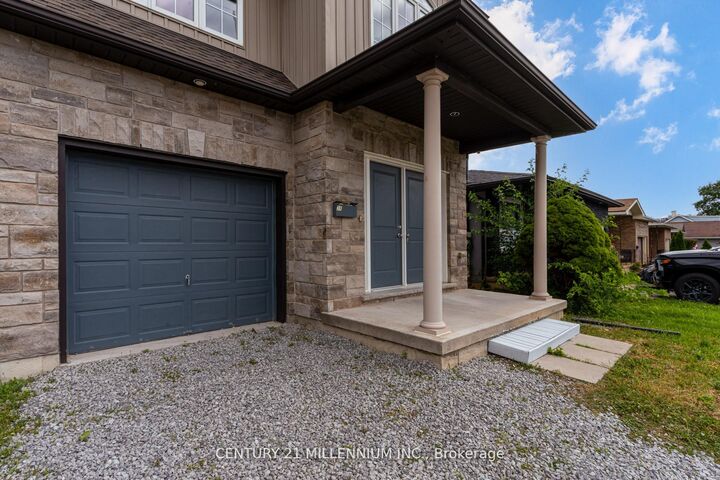 Property Photo:  38 Kent Street Upper  ON L2S 1H2 