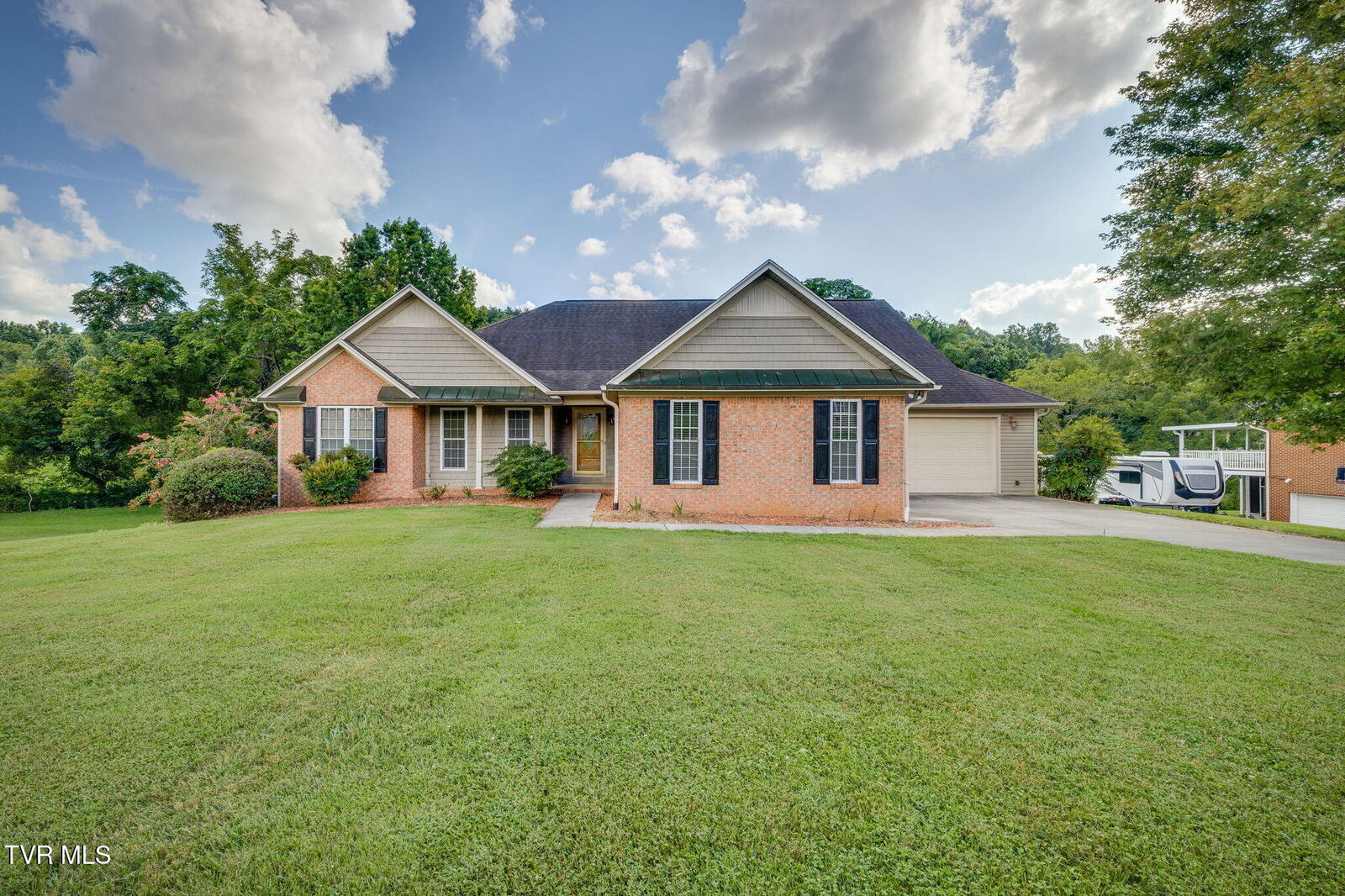 Property Photo: 1031 Hickory View Drive TN 37814