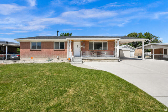 Property Photo:  827 E 4280 S  UT 84107 