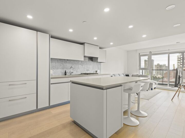 Property Photo:  889 Pacific Street 1104  BC V6Z 1C3 