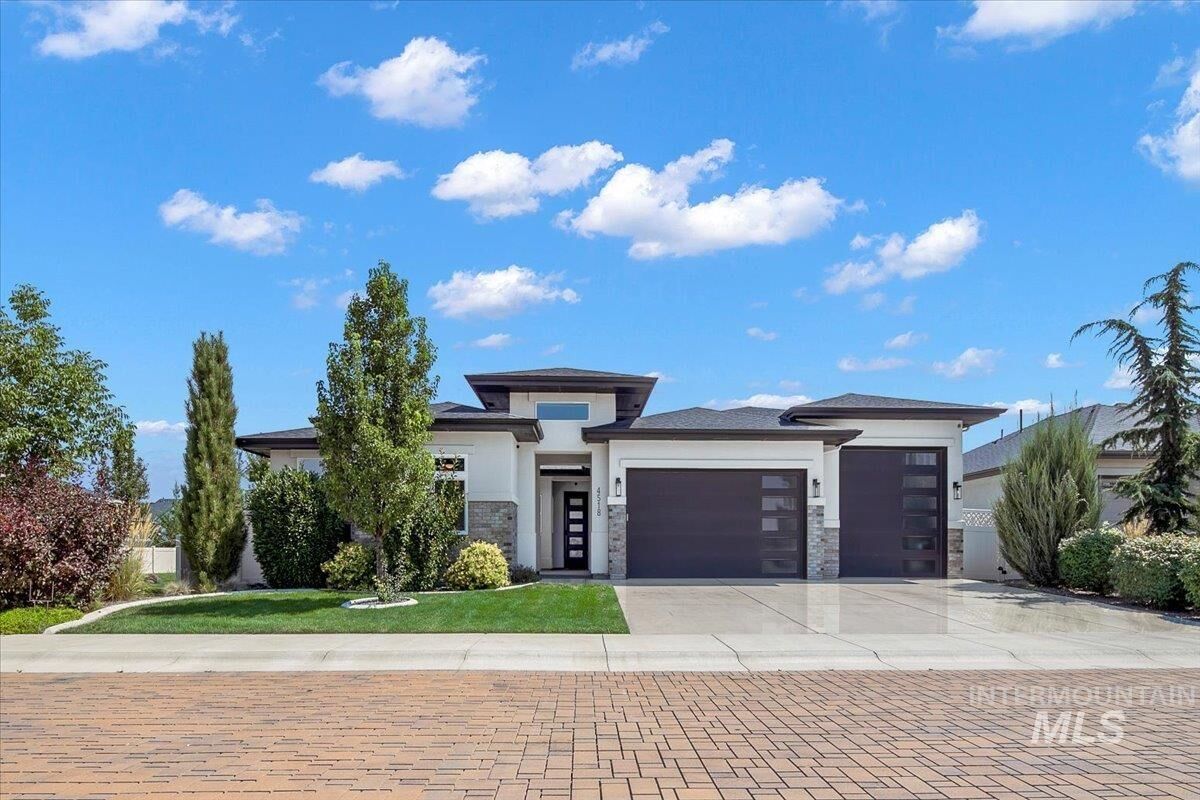 Property Photo:  4518 N Panaro Avenue  ID 83646 