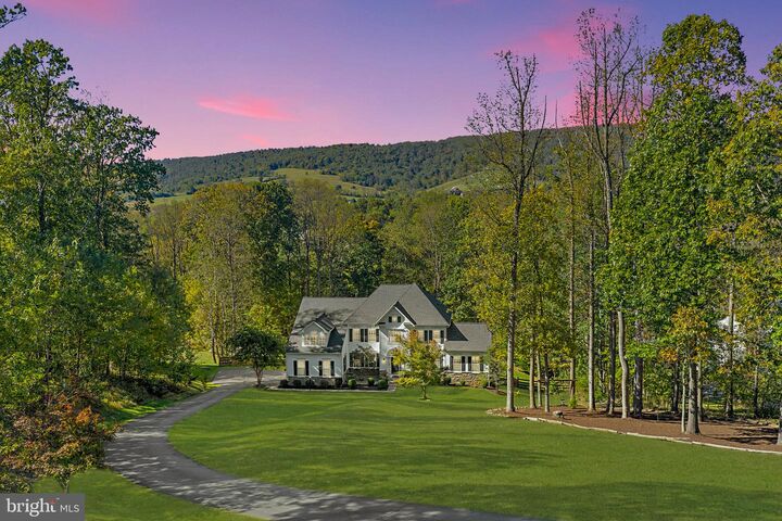 Property Photo:  17229 Grand Valley Court  VA 20141 