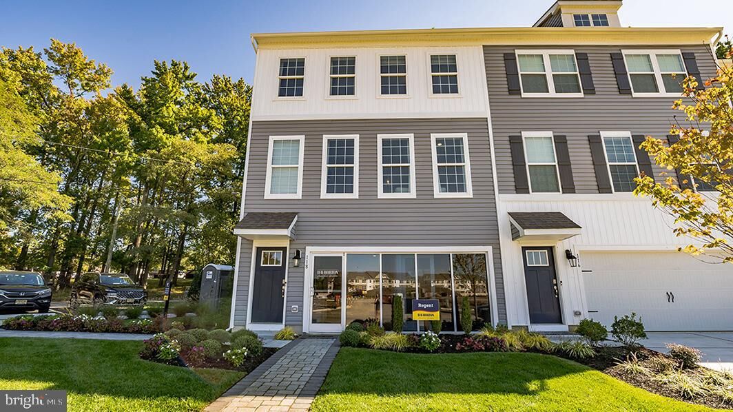 Property Photo:  1076 Meadowlark Drive  PA 18051 