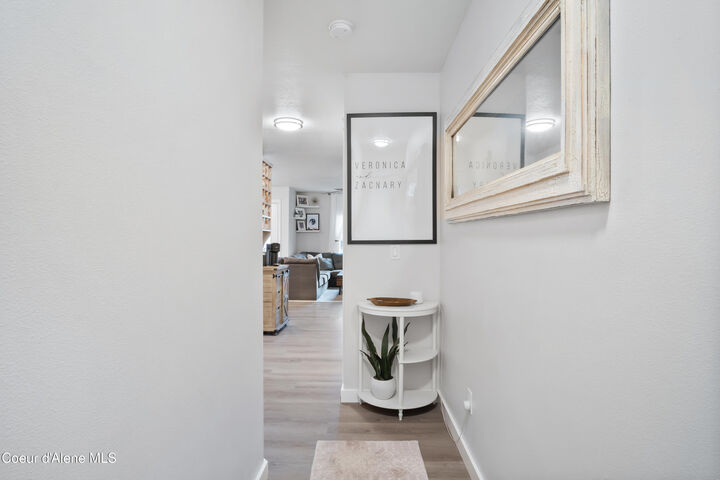 Property Photo:  118 E Maryanna Ln  ID 83835 