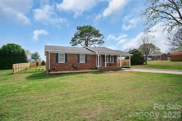 Property Photo:  106 Clearview Drive  NC 28150 