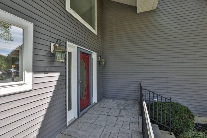 Property Photo:  5614 Williamsburg Way  OH 45014 