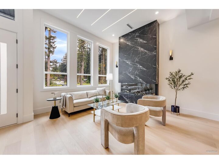 Photo de la propriété:  20331 27 Avenue  BC V2Z 0B6 