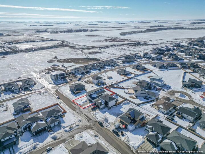 Property Photo:  52 Plateau Drive  MB R7B 4J2 