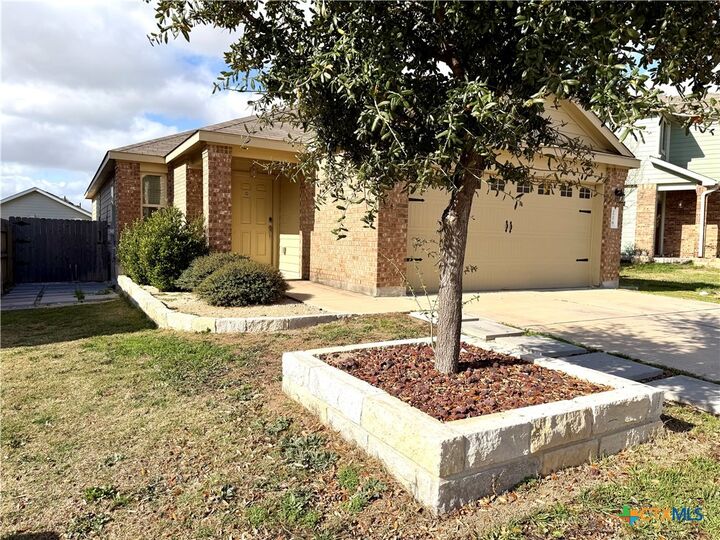 Property Photo:  216 Star Pass  TX 76537 