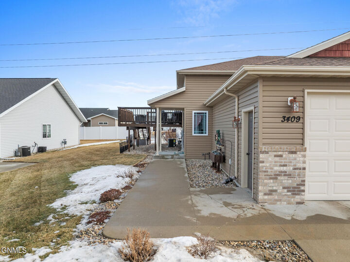 Property Photo:  3409 Spruce Lane  ND 58701 