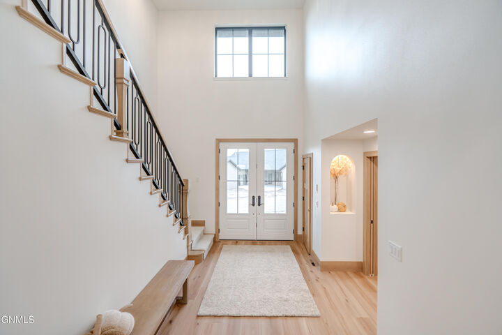 Property Photo: 3321 Palmer Place ND 58503