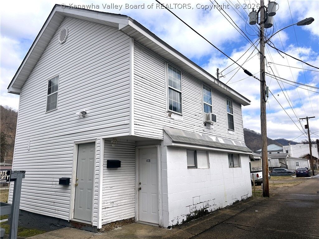 Property Photo:  617 4th Avenue  WV 25136 