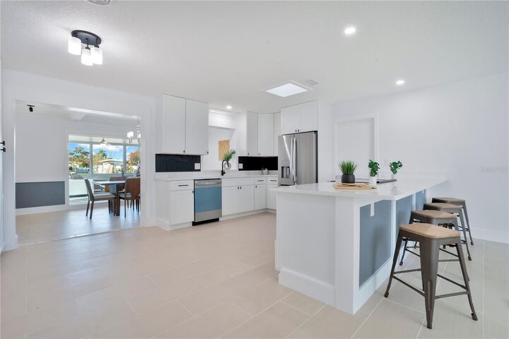 Property Photo:  2801 Gulfstream Road  FL 32805 