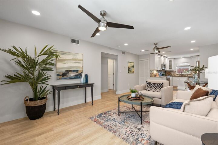 Property Photo:  506 71st Ave 7  FL 33706 