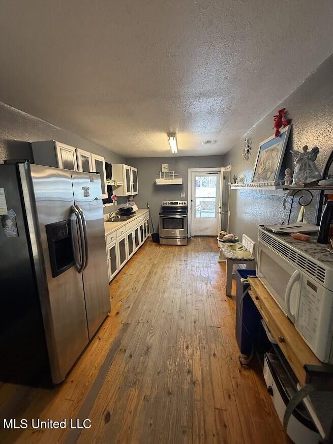 Property Photo:  544 Demontluzin Avenue  MS 39520 