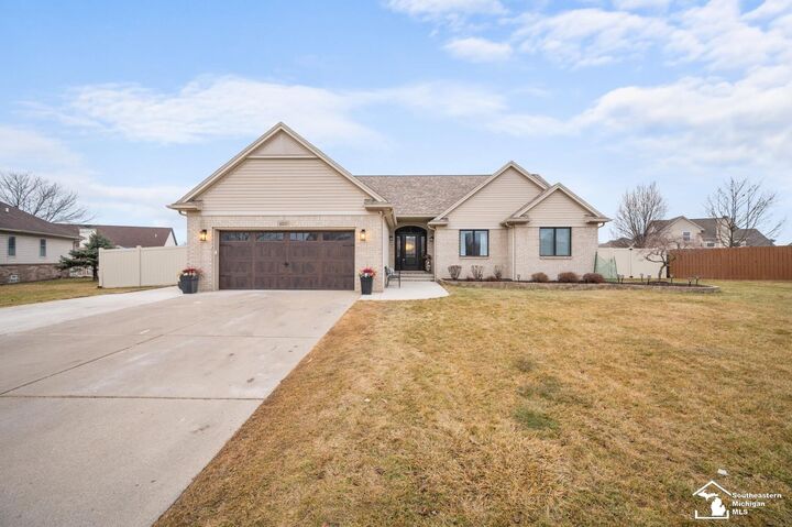 Property Photo:  4325 Partridge Lane  MI 48166 