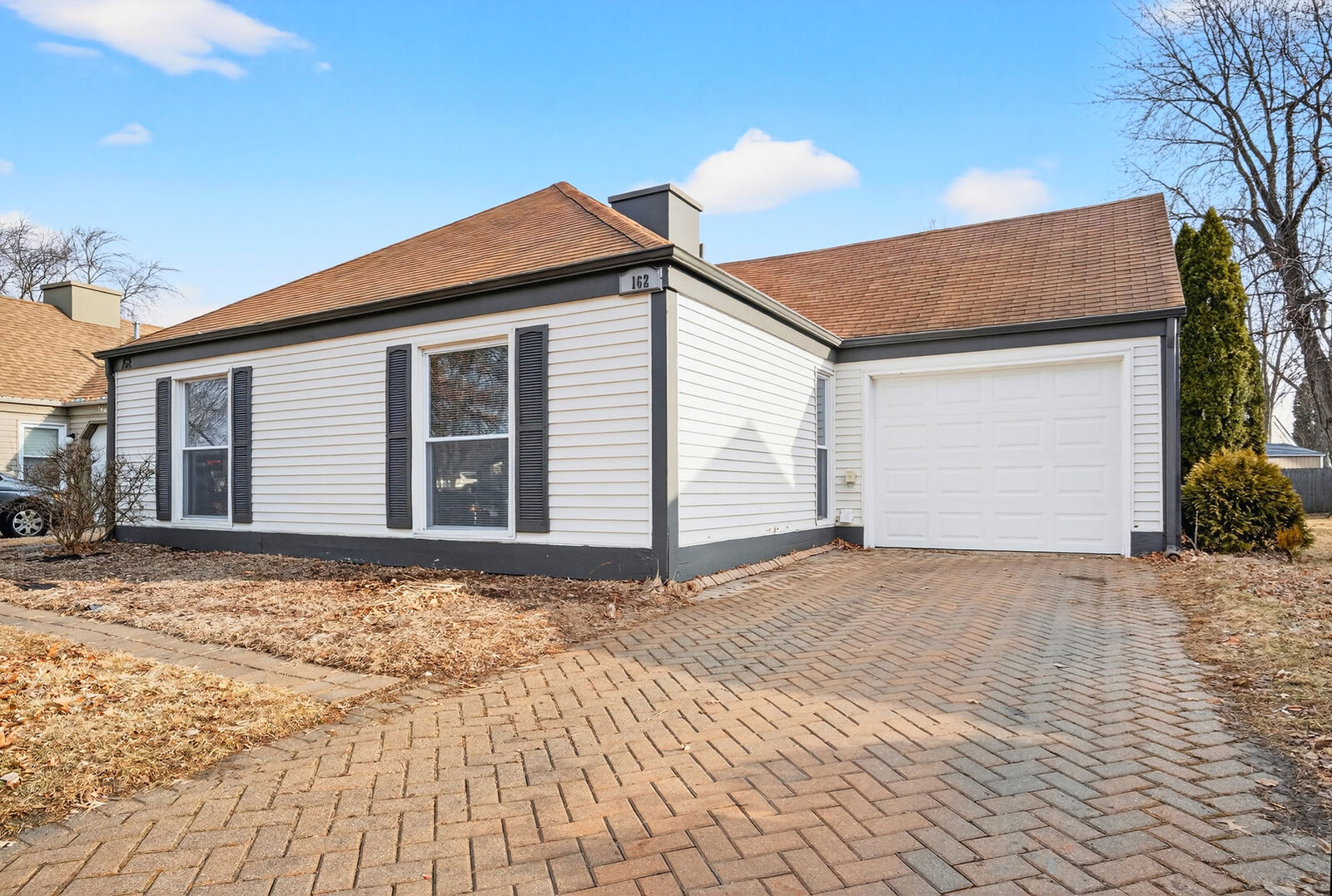 Property Photo: 162 Heathgate Road IL 60538