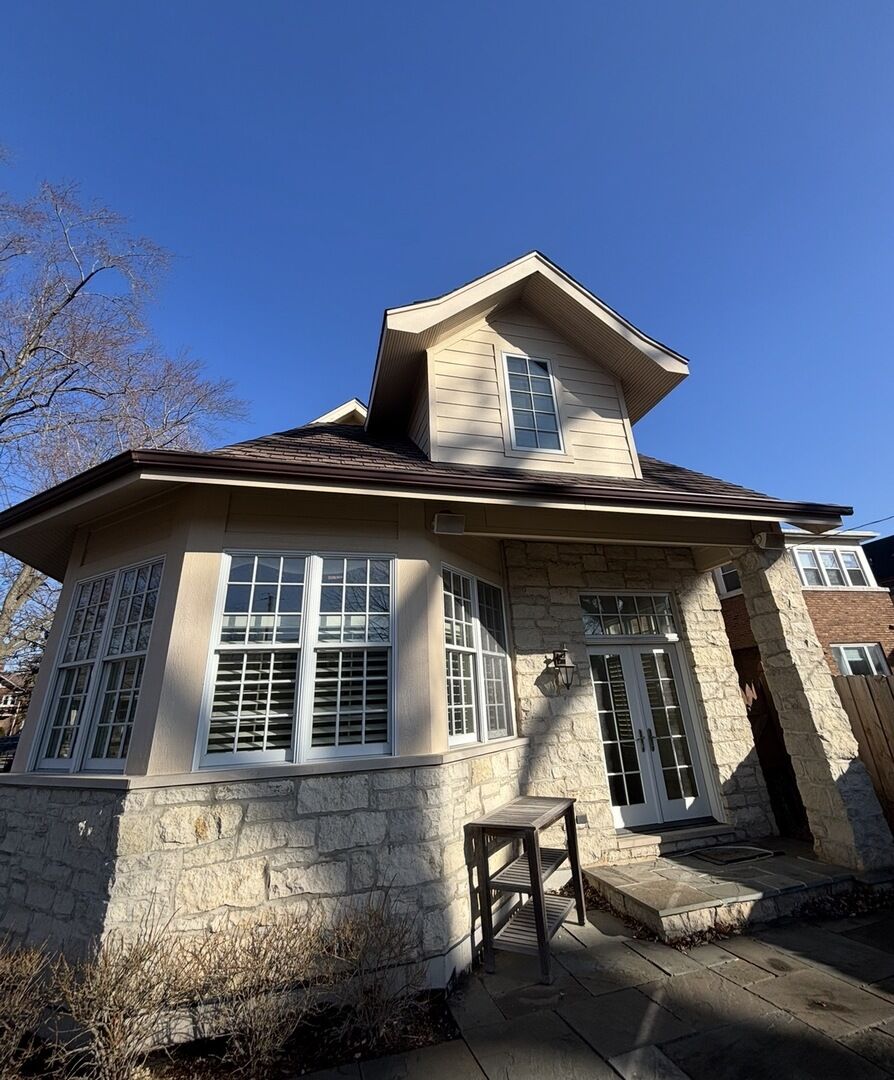 Property Photo:  310 N Prairie Avenue  IL 60435 