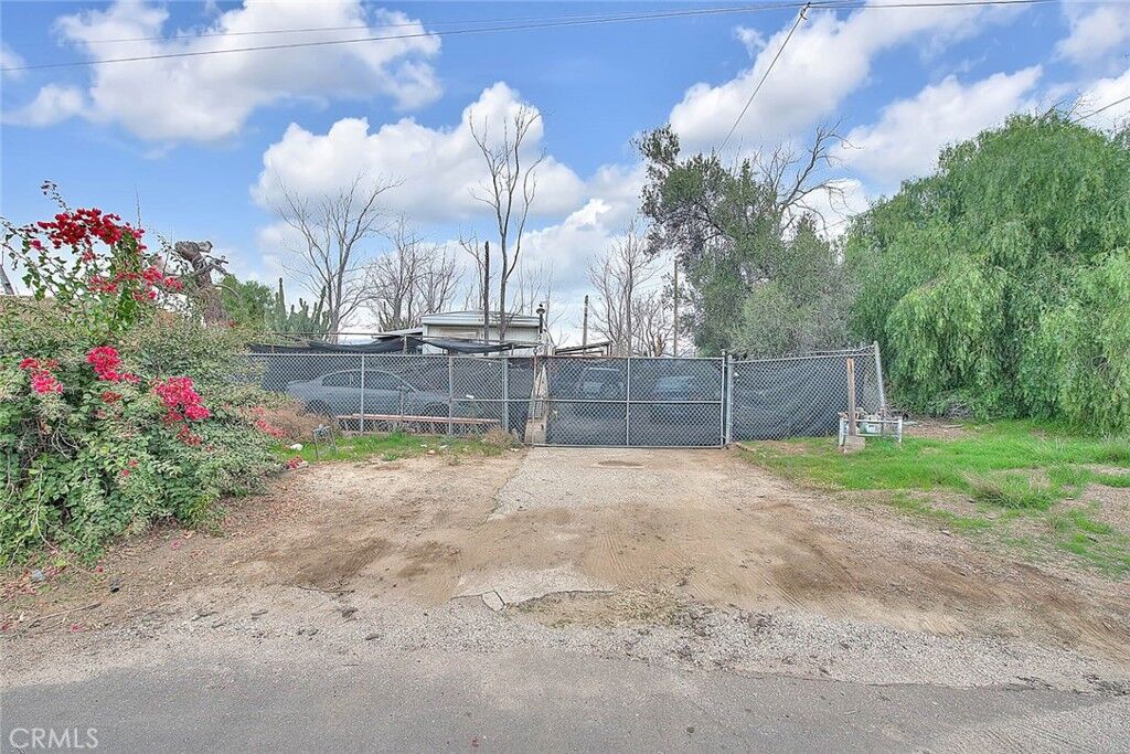 Property Photo:  29570 13 Th Street  CA 92567 