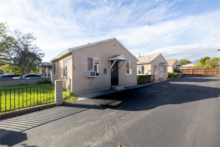 Property Photo:  811 E Nocta  CA 91764 