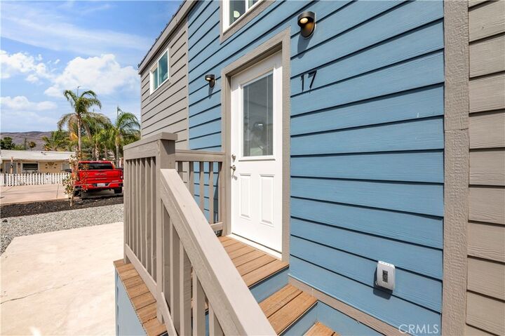 Property Photo:  501 S Mistletoe 17  CA 92582 