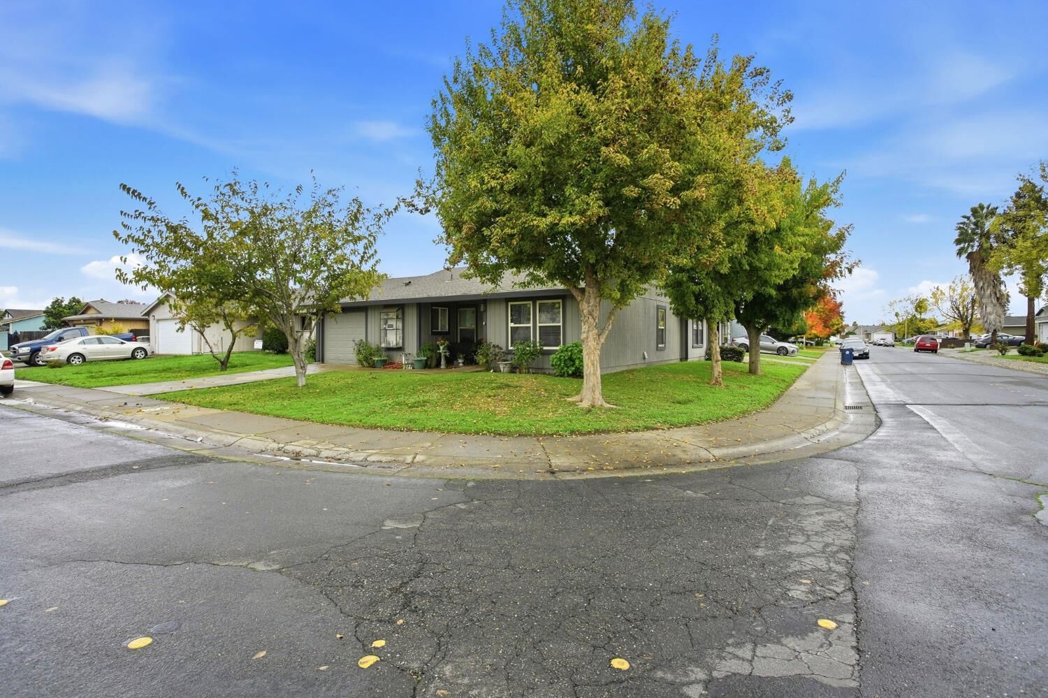 Property Photo: 8185 Essen Way CA 95823