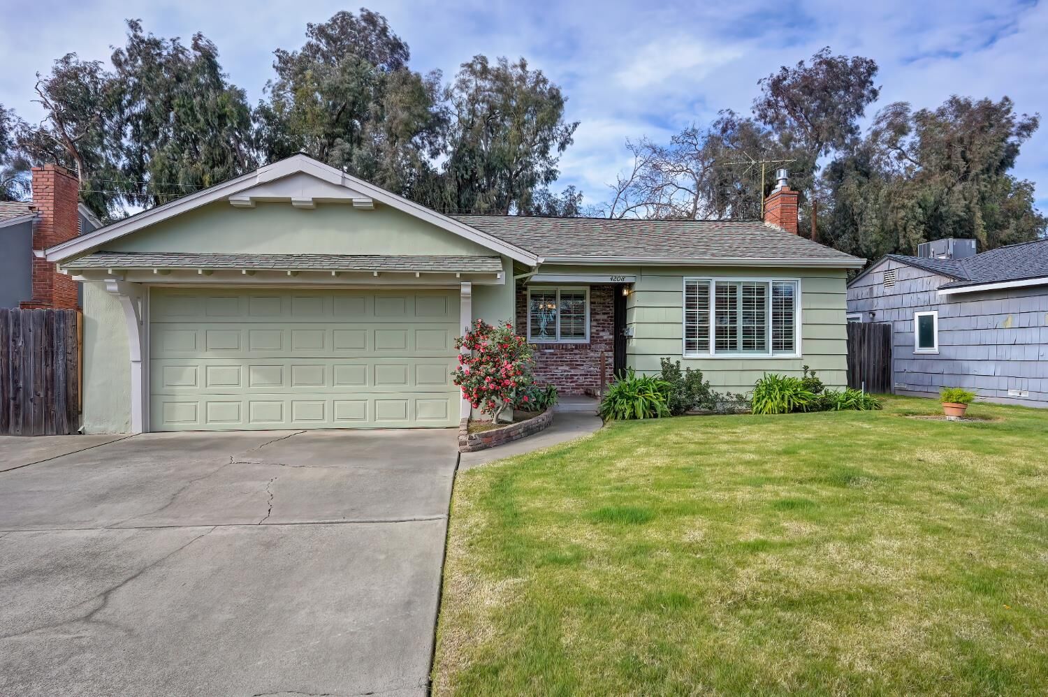 Property Photo: 4208 46th Avenue CA 95824