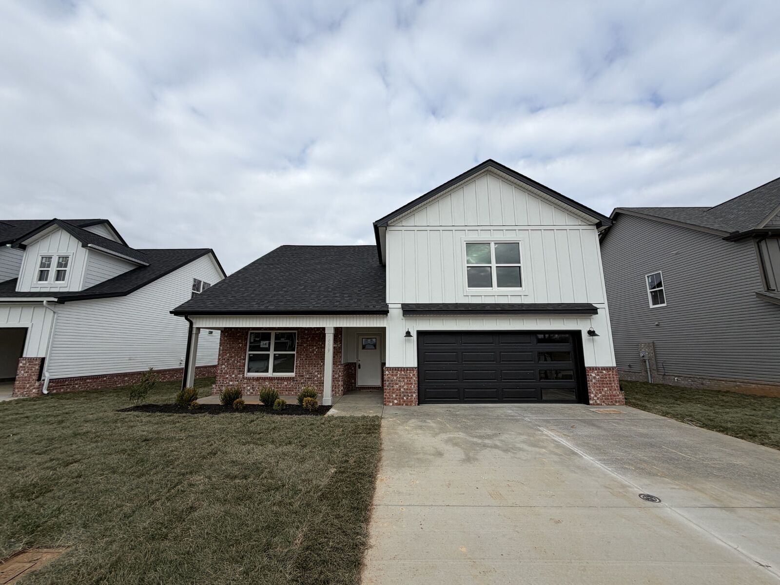 Property Photo: 1579 Hidden Creek Trail TN 37043