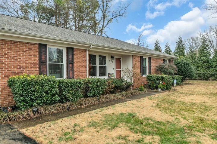 Property Photo: 452 Campfire Dr TN 37129