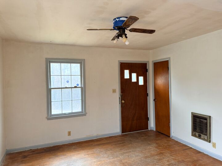 Property Photo:  110 S Oak Dr  TN 38450 