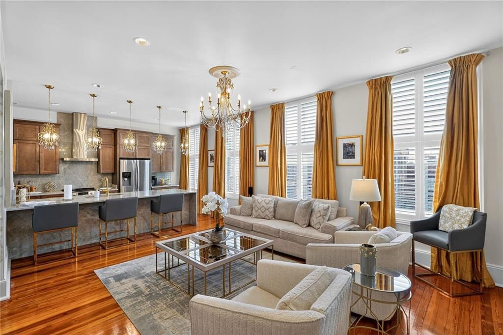 Property Photo:  224 Chartres Street 4B  LA 70130 