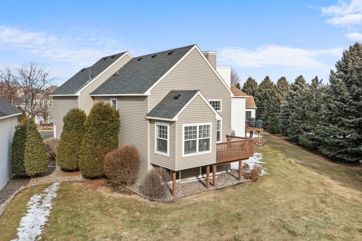 Property Photo:  10258 Country Club Alcove  MN 55129 