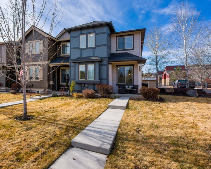 Property Photo:  3365 SW 28th Street  OR 97756 