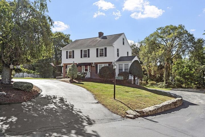 Property Photo: 256 Massasoit Rd MA 01604