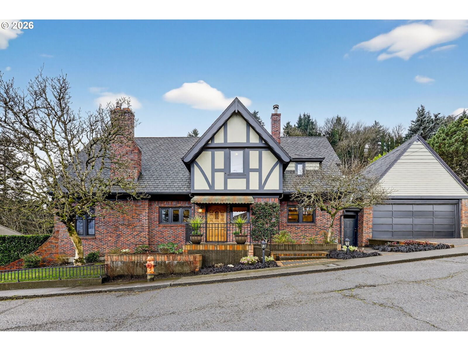 Property Photo: 782 NW Powhatan Ter OR 97210