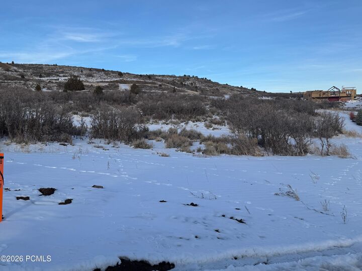 Property Photo: 8468 N Backcast Circle UT 84036